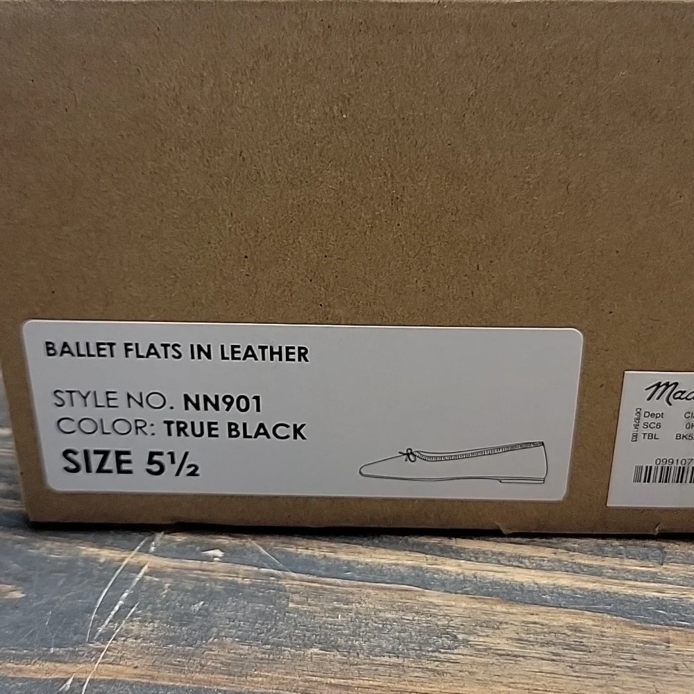 Madewell Black Leather Flats - Picture 4 of 7
